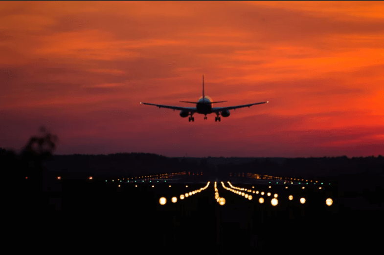 самолет в даль.png